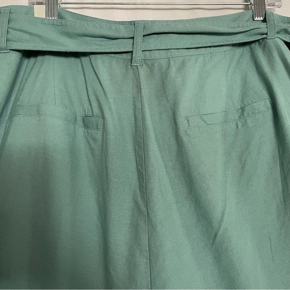 Torrid Linen Blend Boho Pull-On 3.5 Inch High-Rise Tie-Front Short Size 18 - Picture 12 of 16
